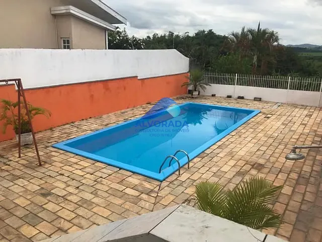 Casa com 500m² 3 quartos e 3 banheiros, à venda, no bairro Jardim das Indústrias em São José dos Campos