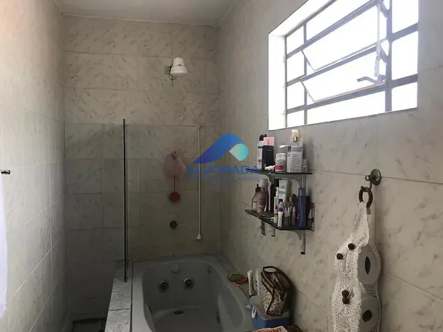 Casa com 500m² 3 quartos e 3 banheiros, à venda, no bairro Jardim das Indústrias em São José dos Campos
