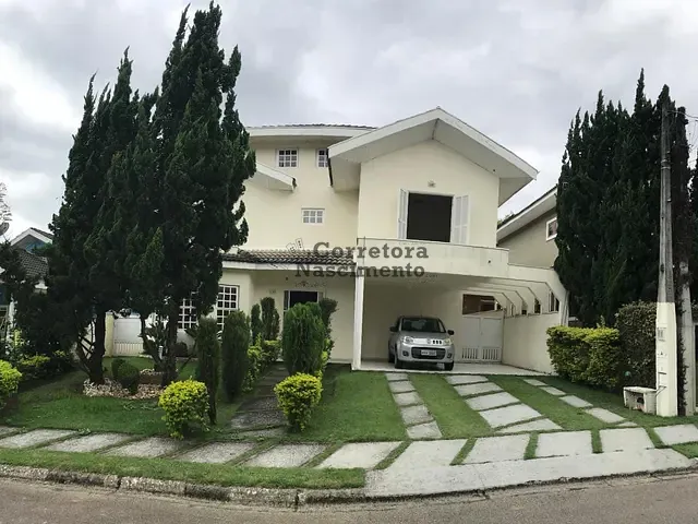 Casa com 350m² 4 quartos e 3 banheiros, à venda, no bairro Villa Branca em Jacareí