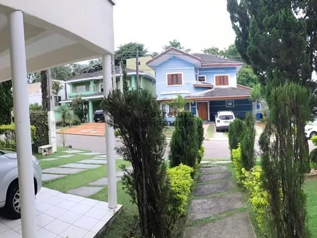 Casa com 350m² 4 quartos e 3 banheiros, à venda, no bairro Villa Branca em Jacareí