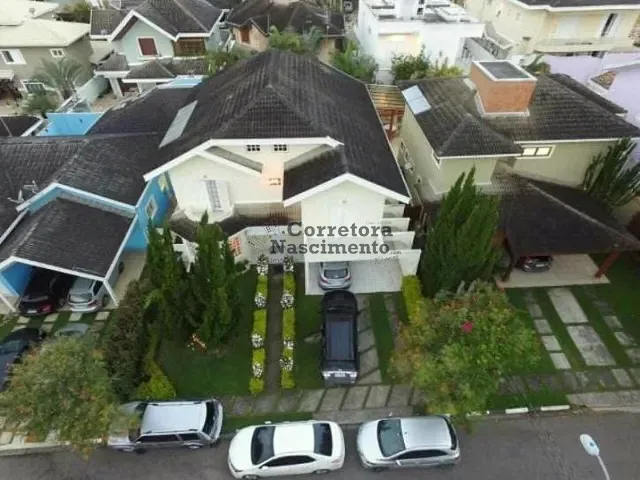 Casa com 350m² 4 quartos e 3 banheiros, à venda, no bairro Villa Branca em Jacareí
