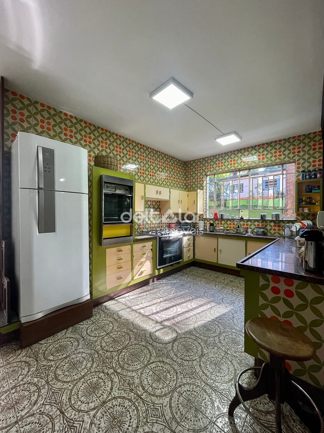 Casa para alugar com 3 quartos, 645m² - Foto 14
