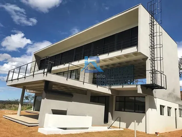 Casa com 1500m² 4 quartos e 3 banheiros, para alugar, no bairro Capela do Barreiro em Itatiba