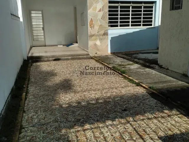 Casa com 250m², para alugar, no bairro Centro em Jacareí