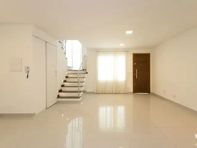 Casa com 129m² 3 quartos e 2 banheiros, para alugar, no bairro Santa Felicidade em Curitiba