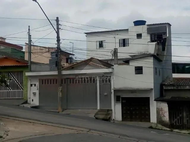 Casa com 176m² 2 quartos e 1 banheiro, à venda, no bairro Vila Nossa Senhora das Vitórias em Mauá