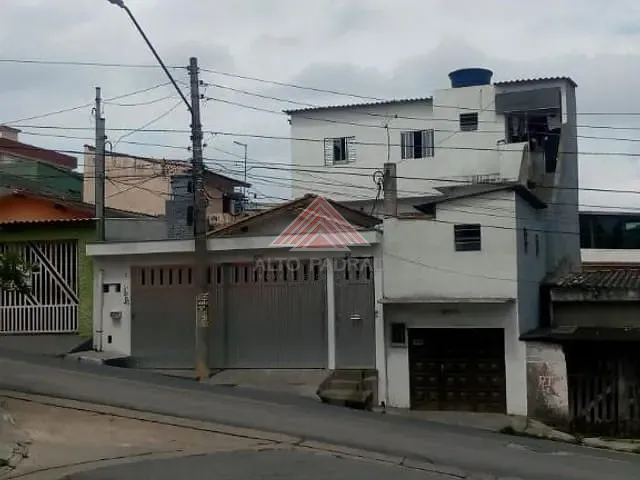 Casa com 176m² 2 quartos e 1 banheiro, à venda, no bairro Vila Nossa Senhora das Vitórias em Mauá