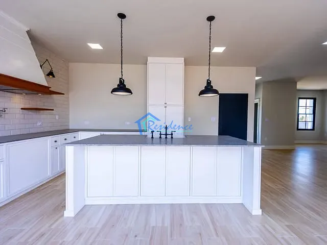 Casa com 300m² 3 quartos e 4 banheiros, à venda, no bairro Jardim Residencial Dona Maria José em Indaiatuba