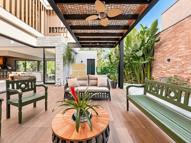 Casa com 748m² 5 quartos e 8 banheiros, à venda, no bairro Condomínio Reserva do Paratehy em São José dos Campos