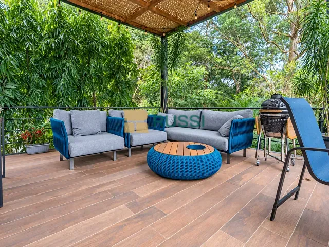 Casa com 748m² 5 quartos e 8 banheiros, à venda, no bairro Condomínio Reserva do Paratehy em São José dos Campos