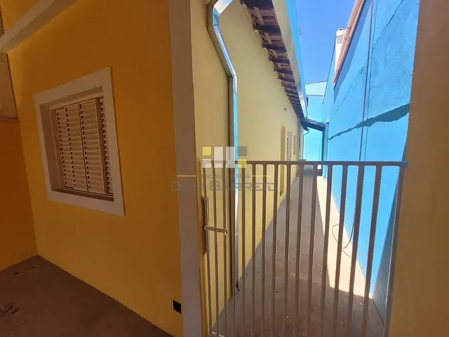 Casa 2 quartos e 1 banheiro, para alugar, no bairro Parque Emília em Sumaré