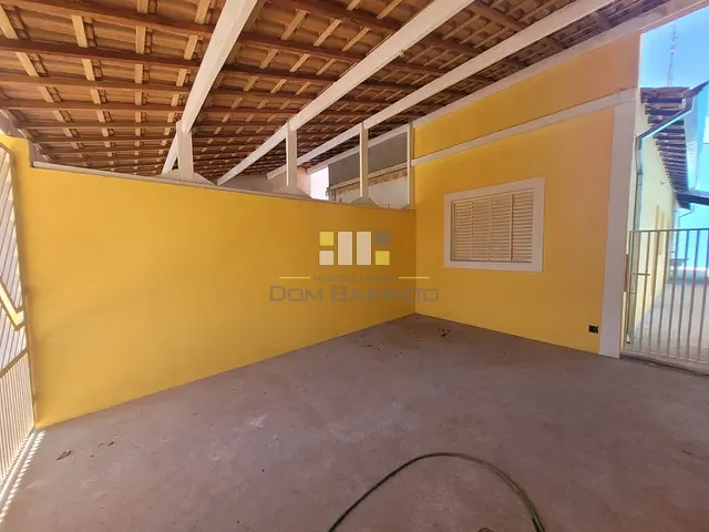 Casa 2 quartos e 1 banheiro, para alugar, no bairro Parque Emília em Sumaré