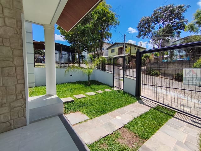 Casa 3 quartos e 2 banheiros, à venda, no bairro Cruzeiro em Caxias do Sul