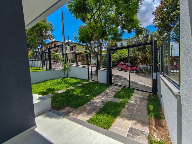 Casa 3 quartos e 2 banheiros, à venda, no bairro Cruzeiro em Caxias do Sul