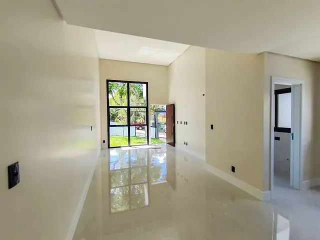 Casa 3 quartos e 2 banheiros, à venda, no bairro Cruzeiro em Caxias do Sul