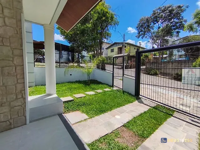 Casa 3 quartos e 2 banheiros, à venda, no bairro Cruzeiro em Caxias do Sul