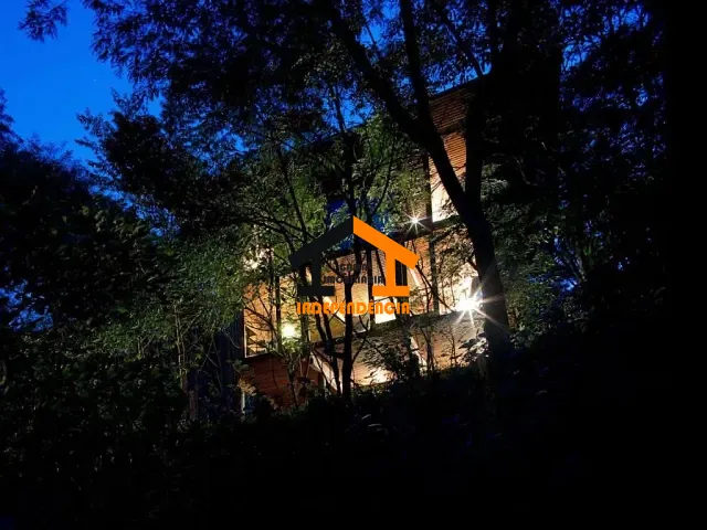 Casa com 350m² 4 quartos e 5 banheiros, à venda ou para alugar, no bairro Chácara do Refúgio em Carapicuíba