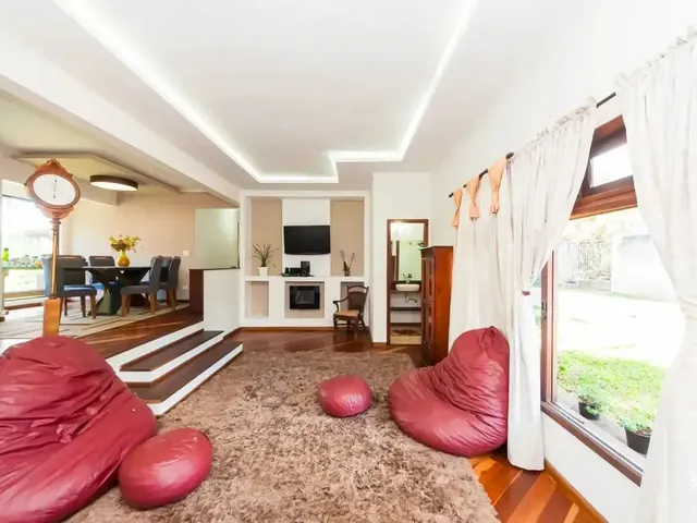 Casa 3 quartos e 3 banheiros, para alugar, no bairro Santa Felicidade / Lamenha Pequena em Curitiba