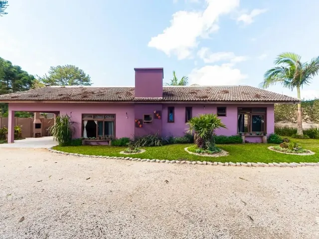 Casa 3 quartos e 3 banheiros, para alugar, no bairro Santa Felicidade / Lamenha Pequena em Curitiba