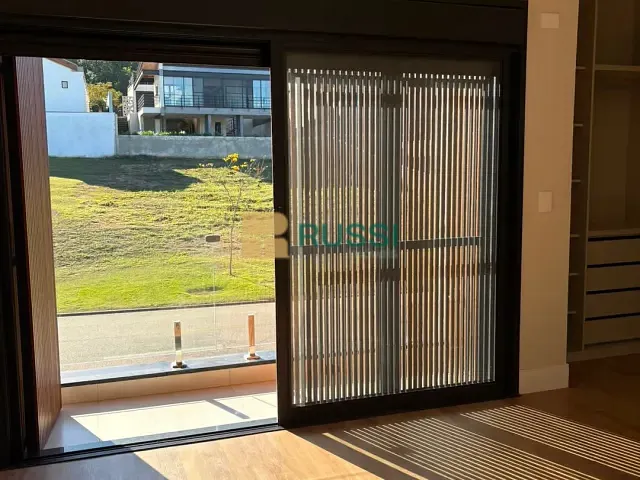 Casa com 480m² 5 quartos e 7 banheiros, à venda ou para alugar, no bairro Condomínio Residencial Alphaville II em São José dos Campos