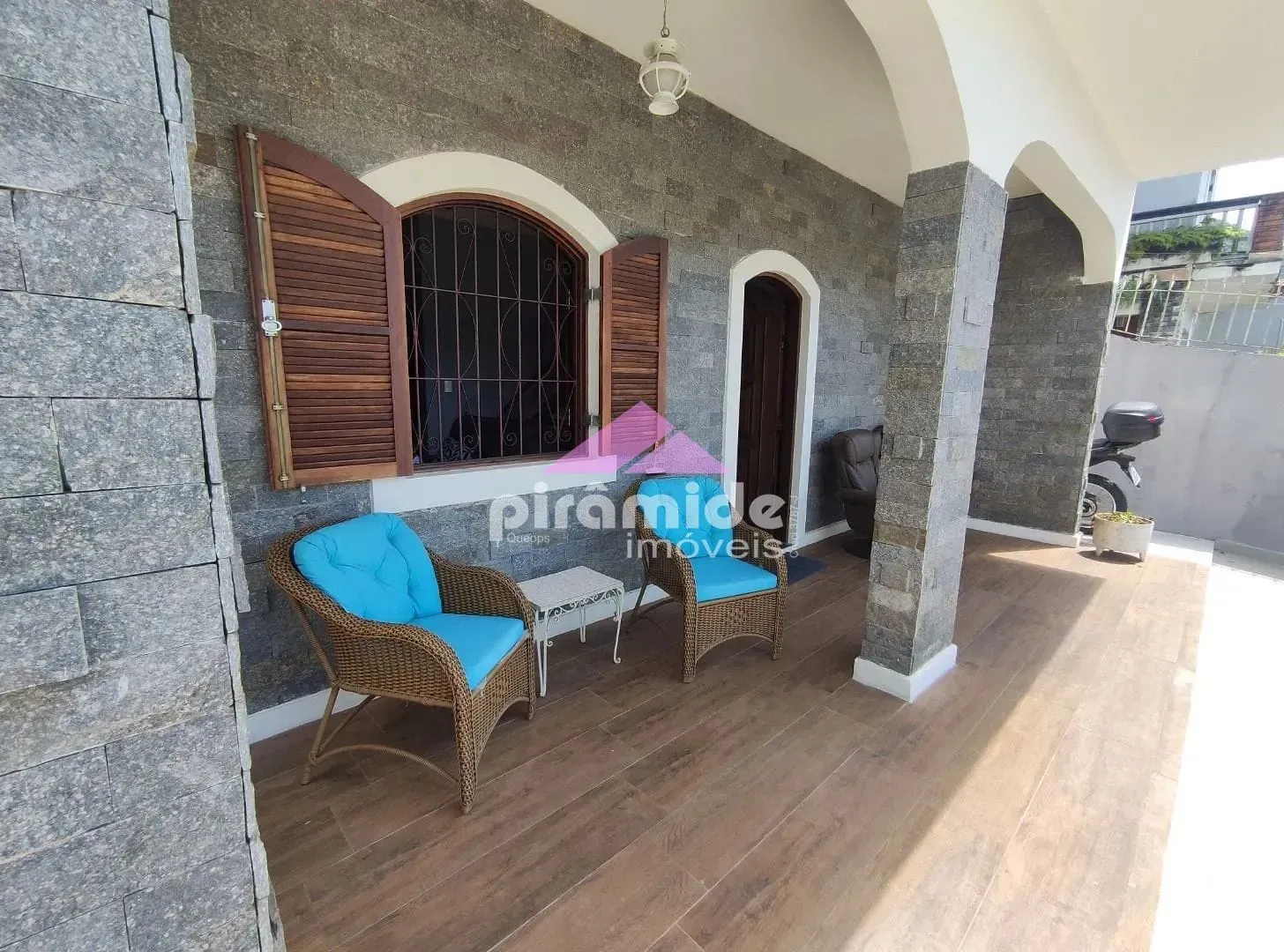 Casa, 3 quartos, 244 m² - Foto 2