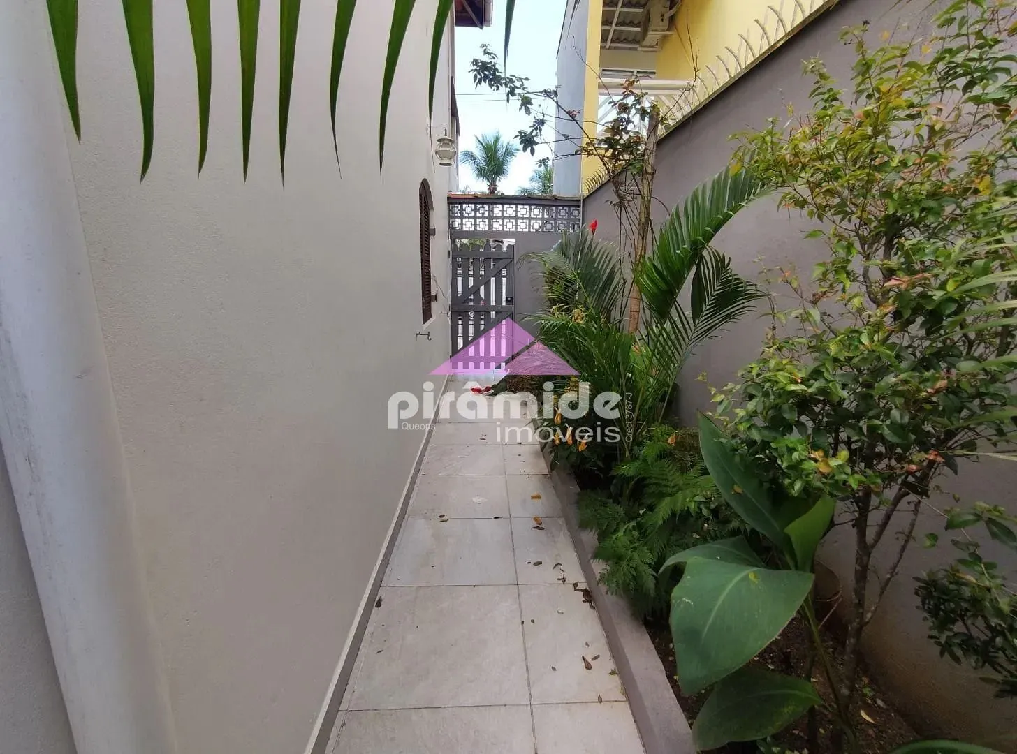 Casa, 3 quartos, 244 m² - Foto 9