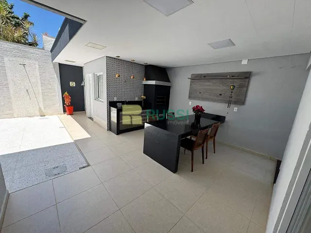 Casa com 250m² 4 quartos e 6 banheiros, à venda, no bairro Urbanova V em São José dos Campos