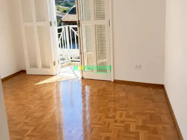 Casa com 441m² 4 quartos e 5 banheiros, à venda, no bairro Urbanova em São José dos Campos