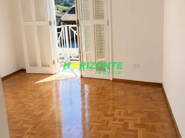 Casa com 441m² 4 quartos e 5 banheiros, à venda, no bairro Urbanova em São José dos Campos