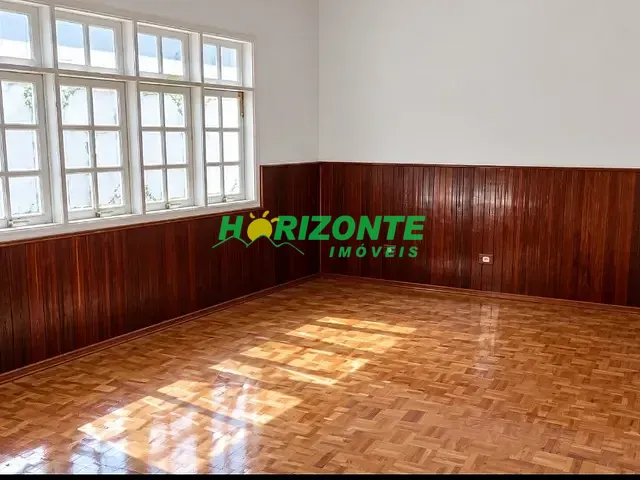 Casa com 441m² 4 quartos e 5 banheiros, à venda, no bairro Urbanova em São José dos Campos