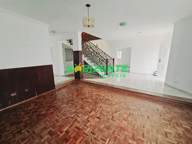 Casa com 441m² 5 quartos e 6 banheiros, à venda, no bairro Urbanova em São José dos Campos