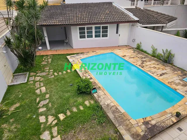 Casa com 441m² 5 quartos e 6 banheiros, à venda, no bairro Urbanova em São José dos Campos