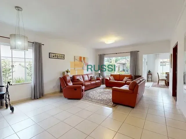 Casa 3 quartos e 2 banheiros, à venda, no bairro Jardim das Indústrias em São José dos Campos