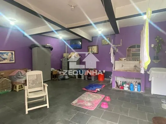 Casa com 292m² 2 quartos e 3 banheiros, à venda, no bairro Ayrosa em Osasco