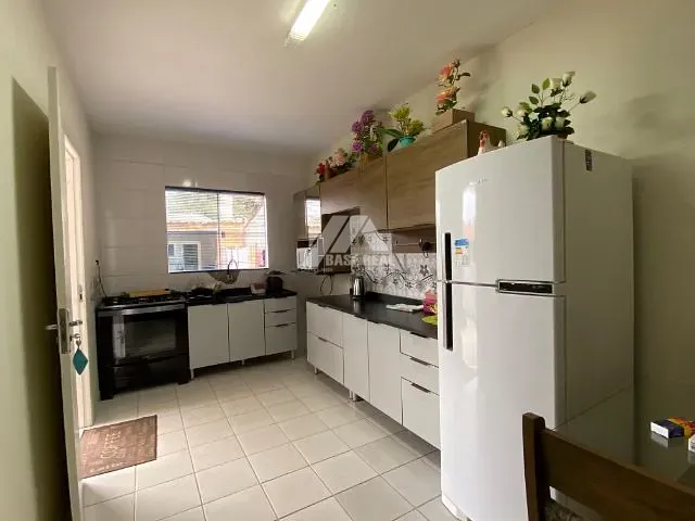 Casa com 150m² 3 quartos e 2 banheiros, à venda, no bairro Cará-Cará em Ponta Grossa