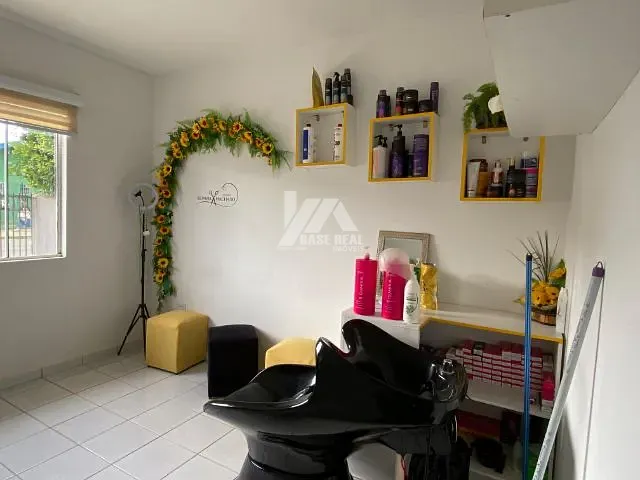 Casa com 150m² 3 quartos e 2 banheiros, à venda, no bairro Cará-Cará em Ponta Grossa
