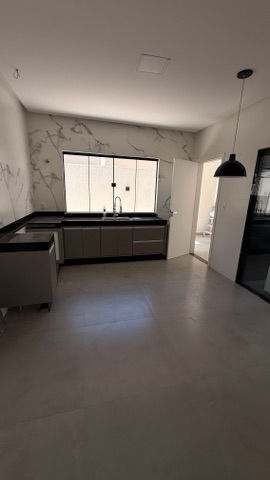Casa 4 quartos e 2 banheiros, à venda, no bairro Parque Rodoviário em Campos dos Goytacazes