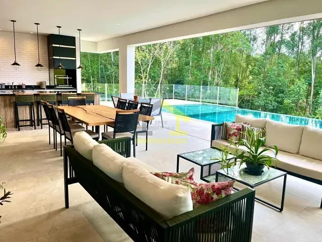 Casa com 2010m² 5 quartos e 6 banheiros, à venda, no bairro Condomínio Terras de São José em Itu