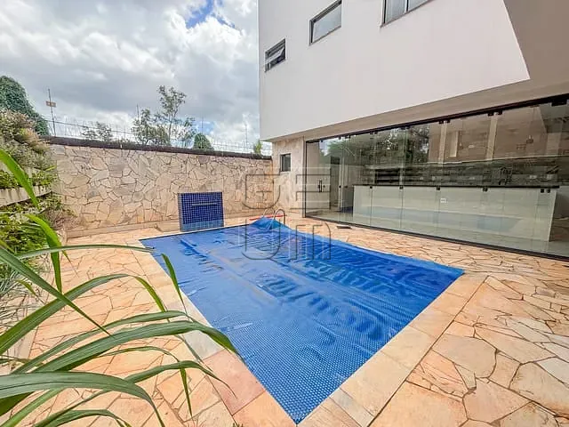 Casa com 280m² 3 quartos e 5 banheiros, à venda, no bairro Operária em Londrina