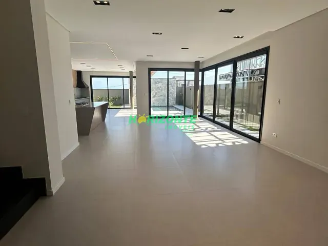 Casa 4 quartos e 5 banheiros, à venda, no bairro Urbanova em São José dos Campos