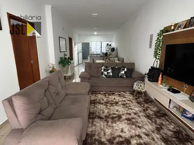 Casa com 175m² 3 quartos e 1 banheiro, à venda, no bairro Loteamento Parque do Museu em Caçapava