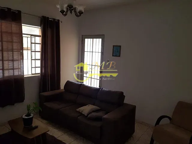 Casa com 250m² 4 quartos e 3 banheiros, à venda, no bairro Jardim Santa Lúcia em Campinas