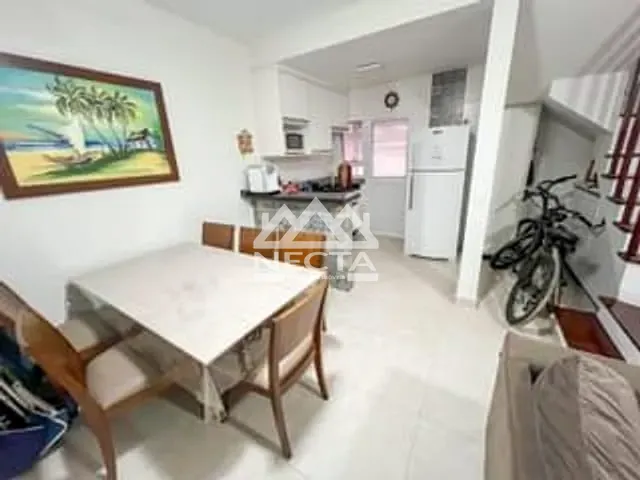 Casa com 45m² 2 quartos e 3 banheiros, à venda, no bairro Balneário Gardem Mar em Caraguatatuba
