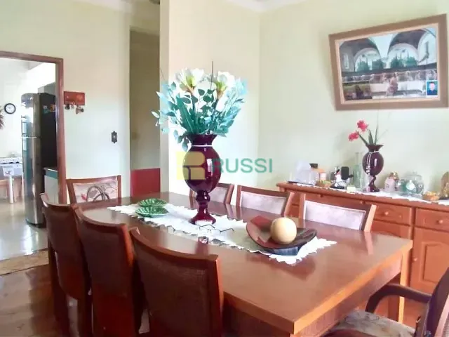 Casa com 450m² 3 quartos e 3 banheiros, à venda, no bairro Jardim Esplanada em São José dos Campos