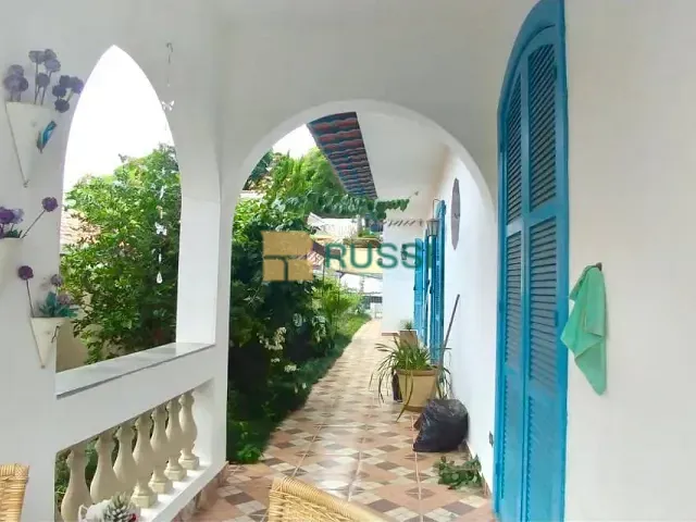 Casa com 450m² 3 quartos e 3 banheiros, à venda, no bairro Jardim Esplanada em São José dos Campos