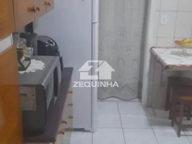 Casa com 125m² 4 quartos e 3 banheiros, à venda, no bairro Jardim de Abril em Osasco