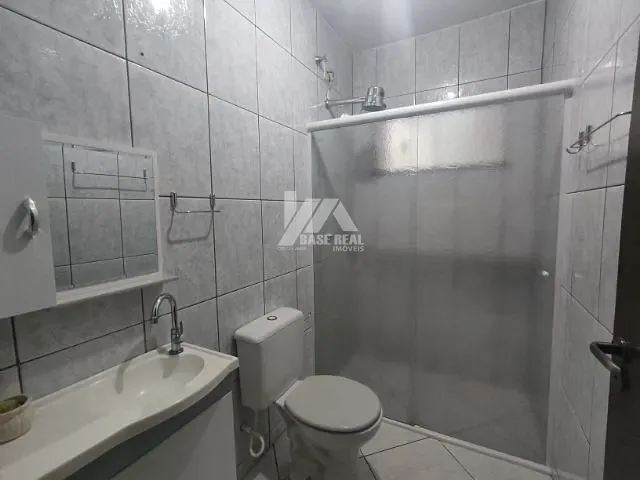 Casa 2 quartos e 2 banheiros, à venda ou para alugar, no bairro Uvaranas em Ponta Grossa
