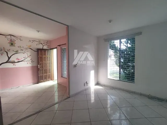 Casa 2 quartos e 2 banheiros, à venda ou para alugar, no bairro Uvaranas em Ponta Grossa