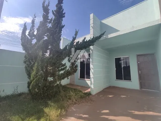 Casa 2 quartos e 2 banheiros, à venda ou para alugar, no bairro Uvaranas em Ponta Grossa