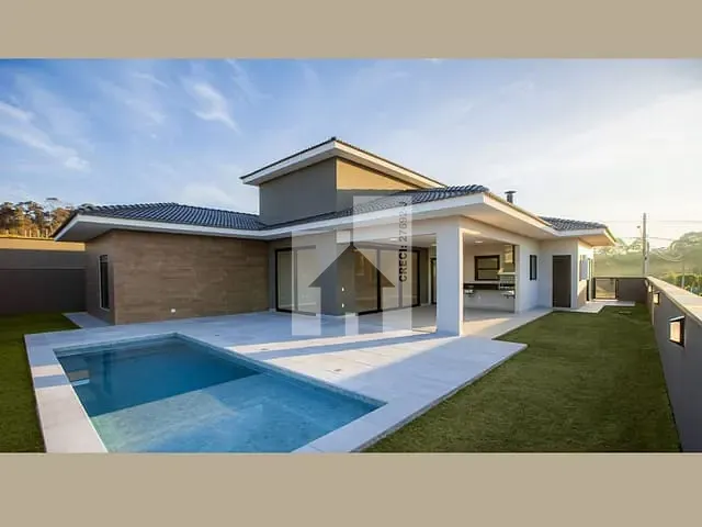 Casa com 817m² 4 quartos e 5 banheiros, à venda, no bairro Medeiros em Jundiaí